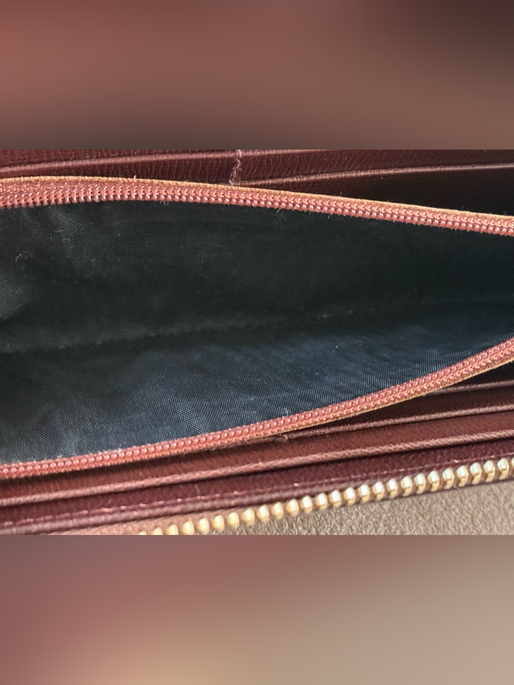GUCCI GG Supreme Canvas Love Zippy Long Wallet - Picture 9 of 11